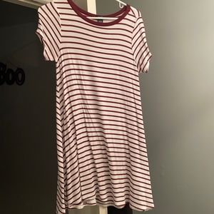 Size Small, Rue 21, white and maroon stripes